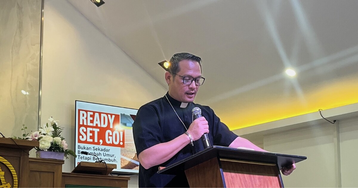 Pdt. Dr. Charliedus R. Saragih, M.M. Khotbah Ibadah Penyambutan Komisi Pemuda